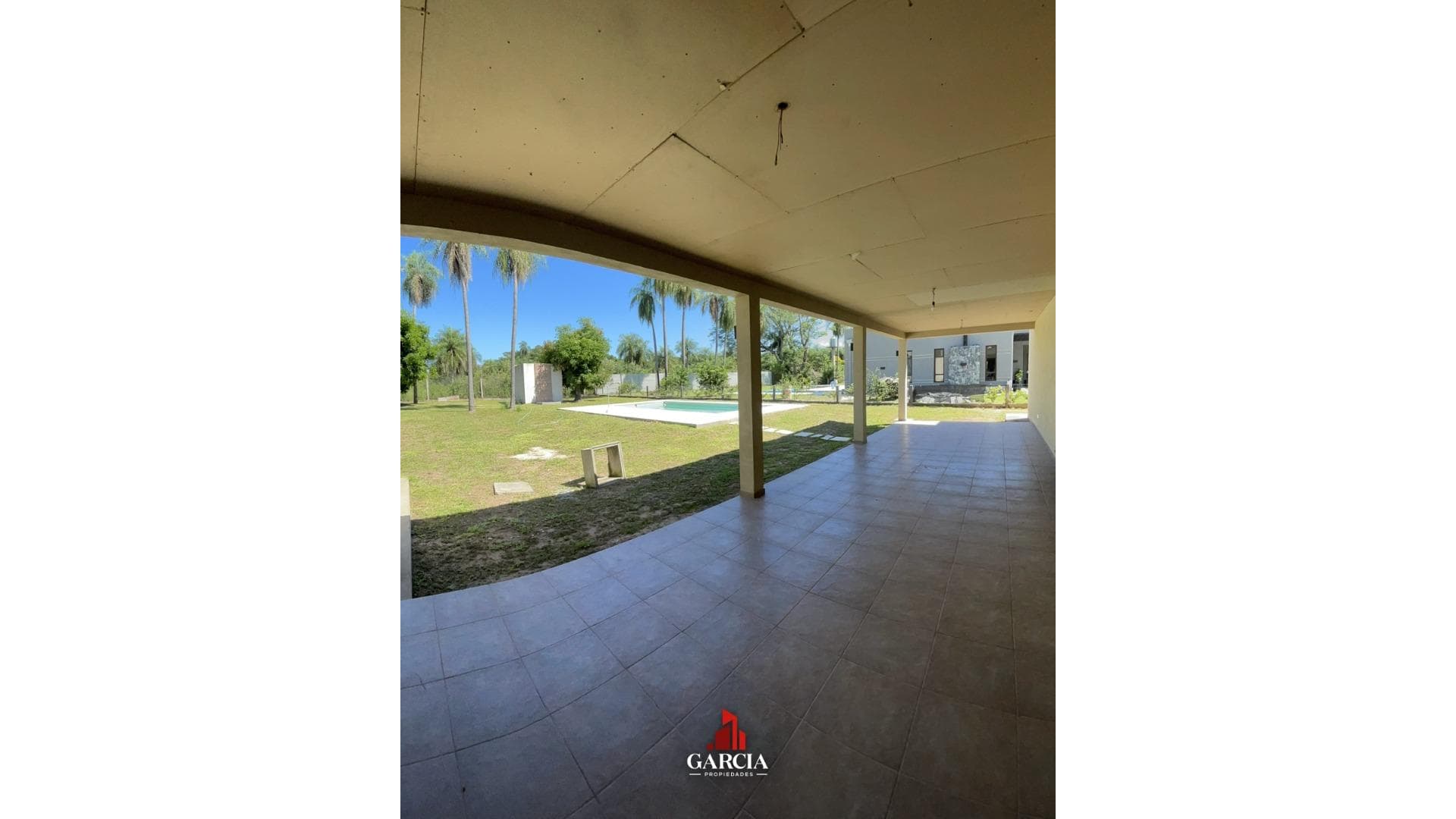 Hermosa casa en Barrio Santa Barbara - foto 2
